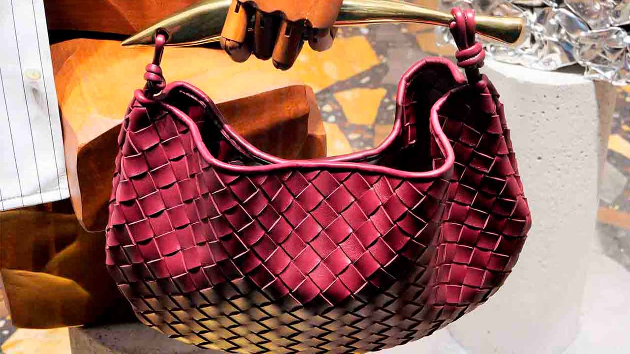 Bolsa Bottega Veneta Sardine:  A Evolução da Icônica Jodie