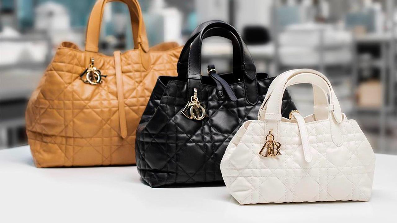 Bolsa Dior Toujours. Clique na imagem e confira mais modelos da marca! (Foto: Reprodução/Instagram @dior)