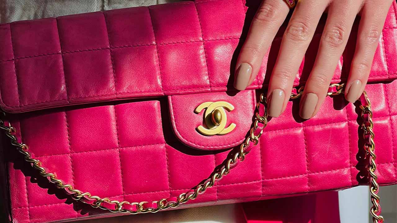 Por Que Agora é a Melhor Hora para Comprar Bolsas de Luxo Seminovas?