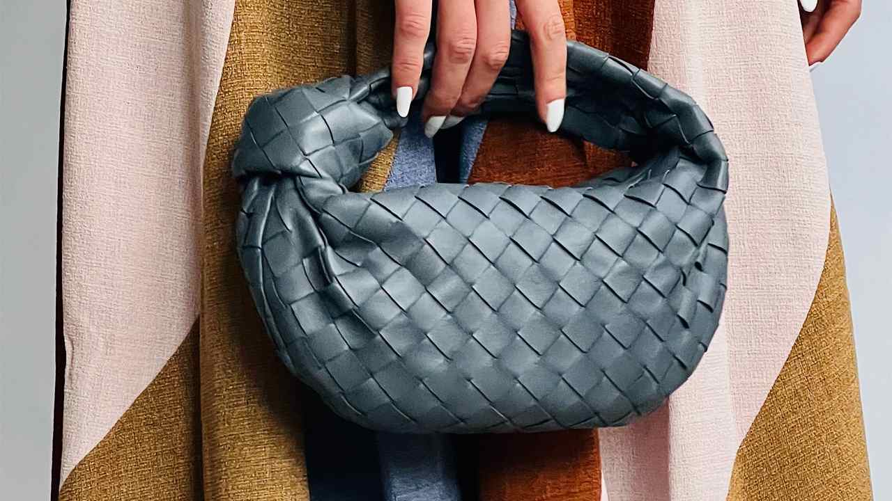 Ao adquirir peças second hand, itens de luxo possuem um preço mais convidativo!