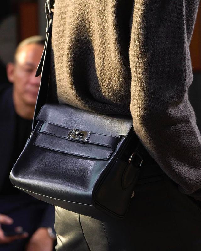 Bolsa Hermès Messenger. Clique na imagem e confira mais modelos da marca! (Foto: Reprodução/Instagram @bazaarthailand)