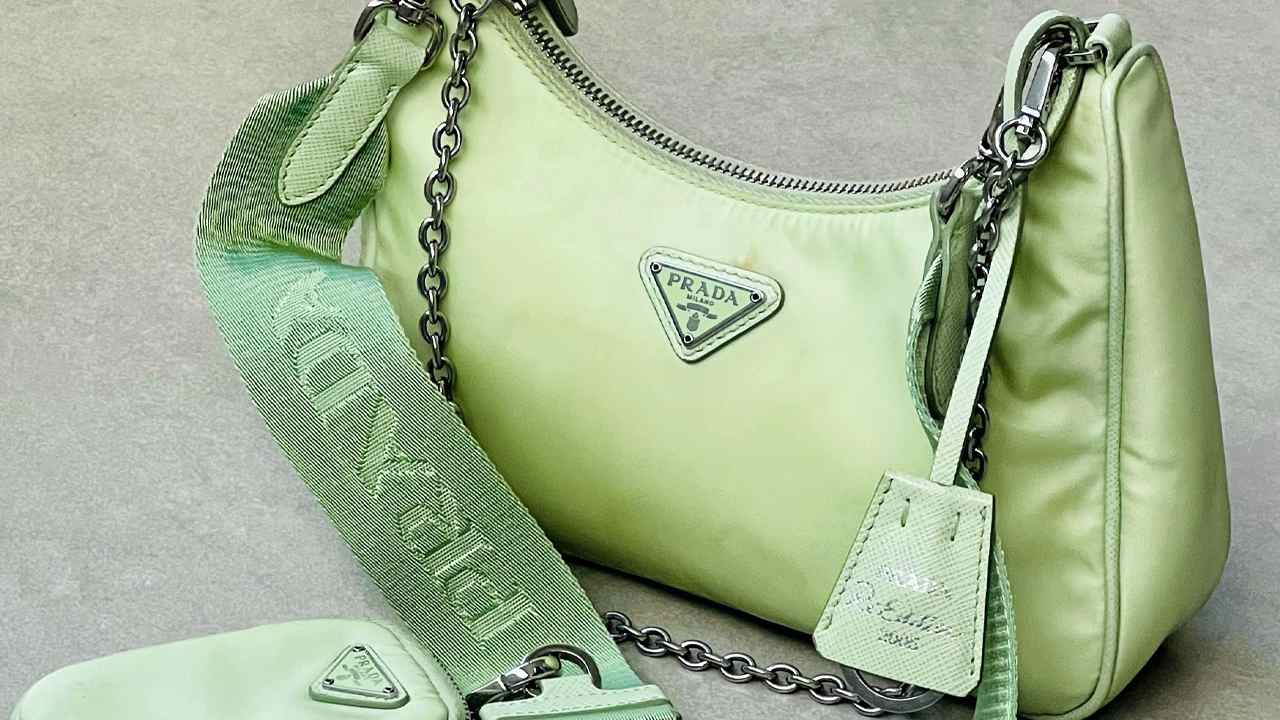 Bolsa Prada Re-Edition. Clique na imagem e confira mais modelos da marca!