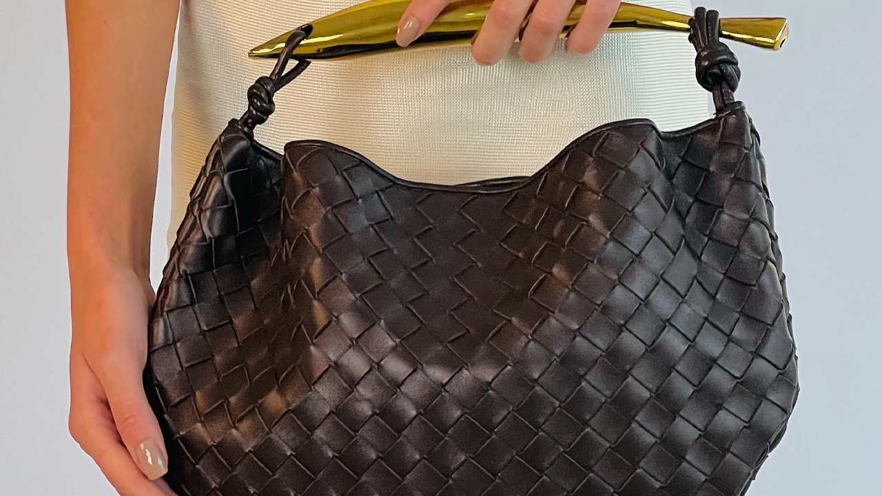 Bolsa Bottega Veneta Sardine. Clique na imagem e confira mais modelos da marca! 