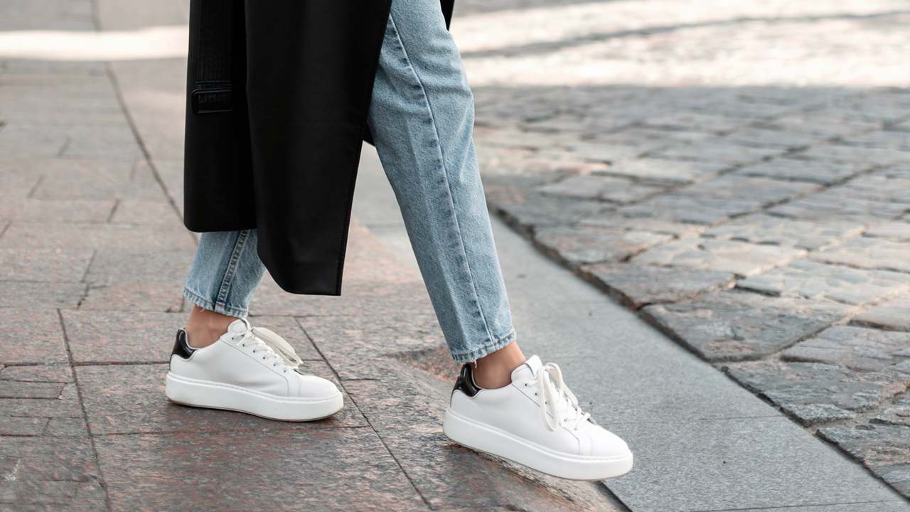 capa do post de looks com tênis branco