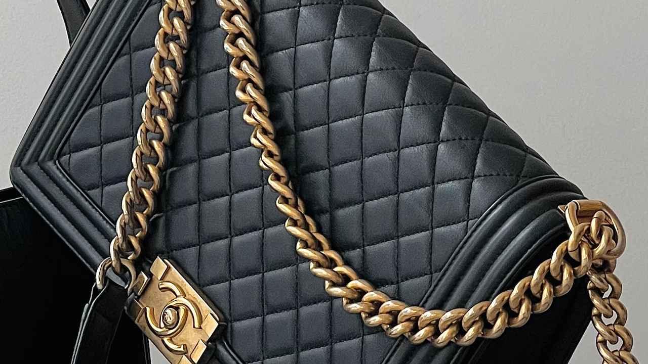 Bolsa Chanel Boy. Clique na imagem e confira mais modelos da marca!