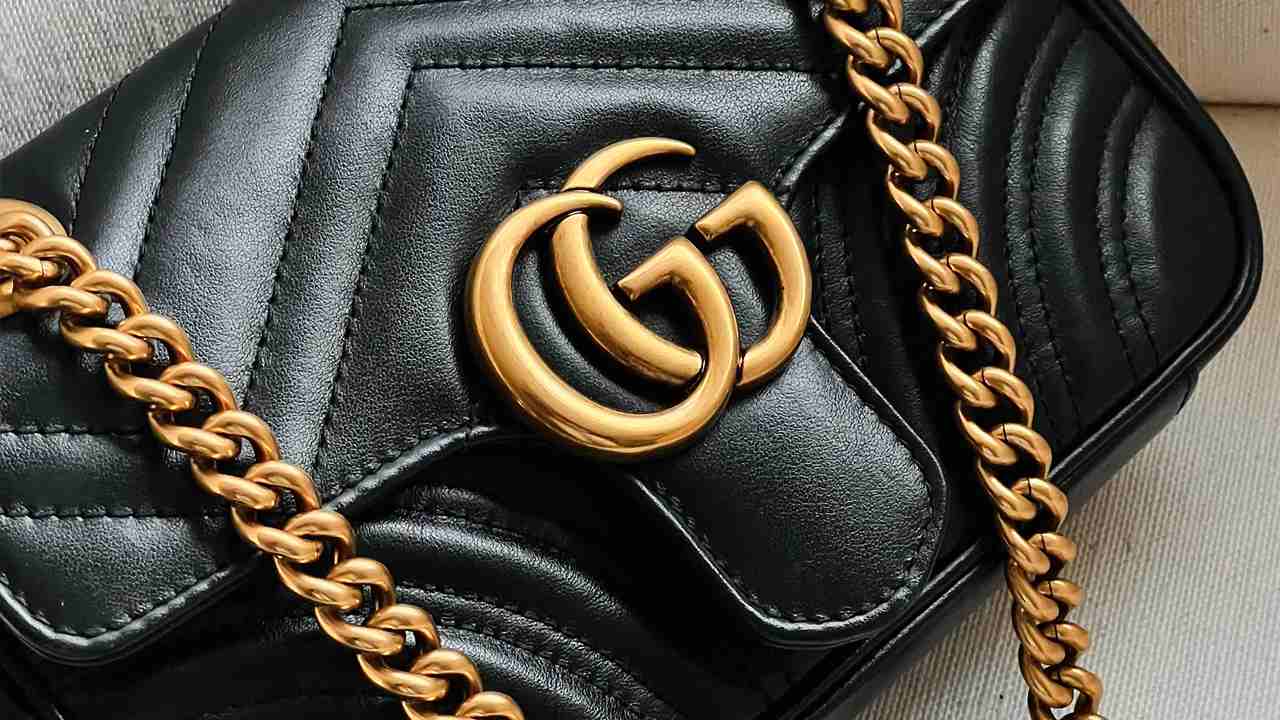 Bolsa Gucci Marmont. Clique na imagem e confira mais party bags no Etiqueta Única!
