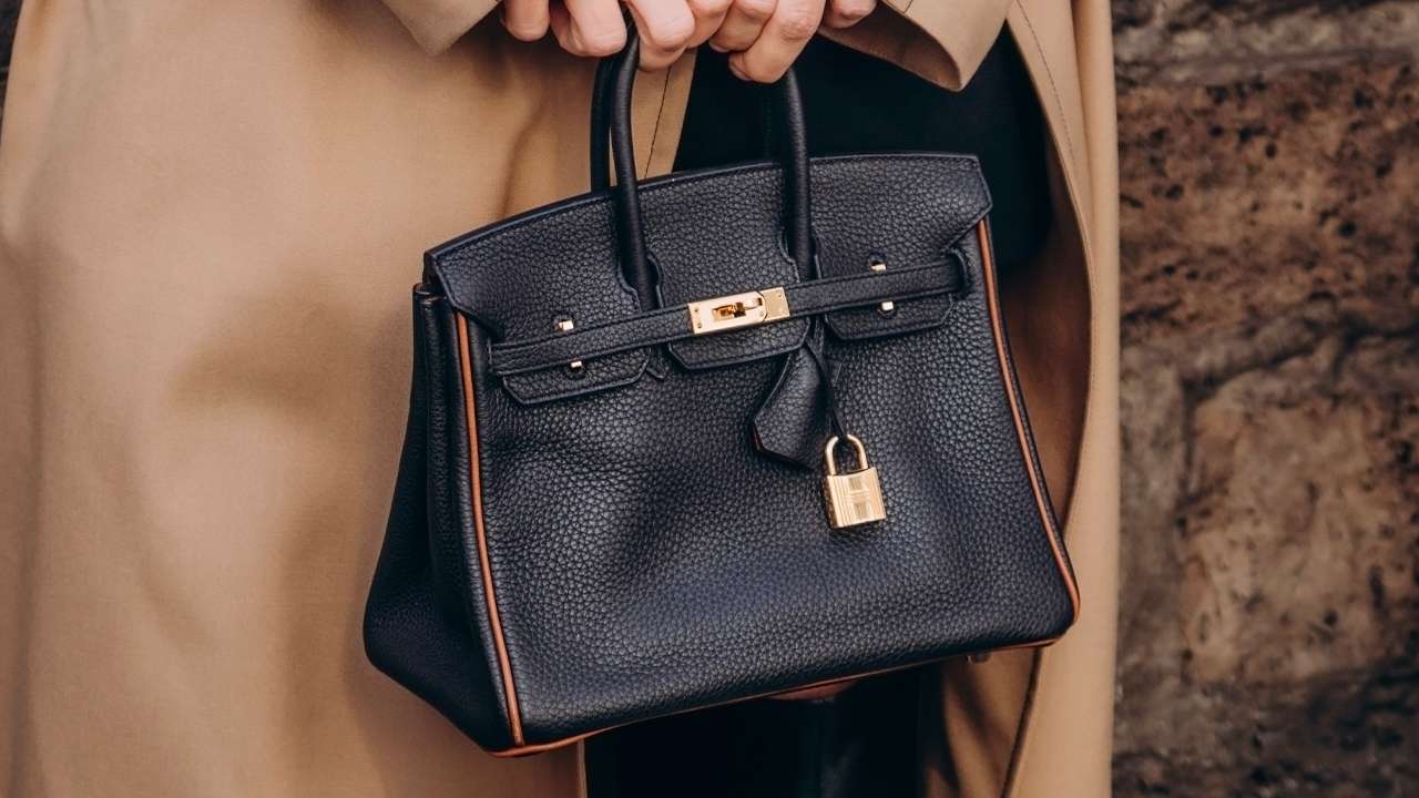 capa do post sobre bolsas pretas que são clássicas