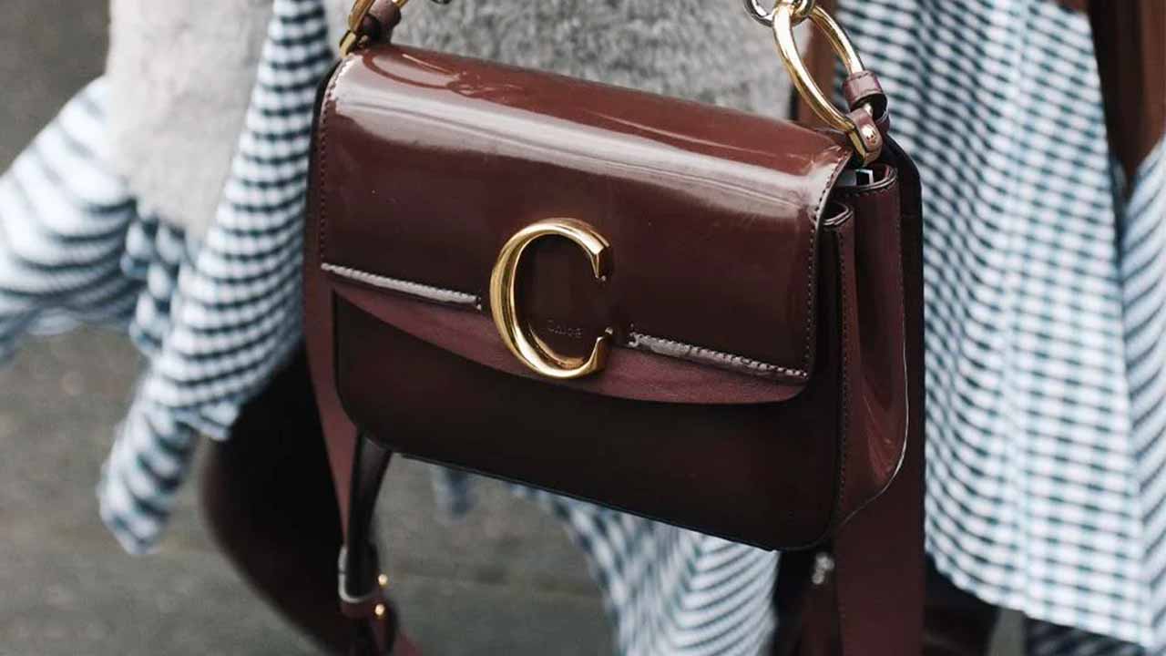 Chloé: Bateria da Mangueira Toca no Desfile da PFW!