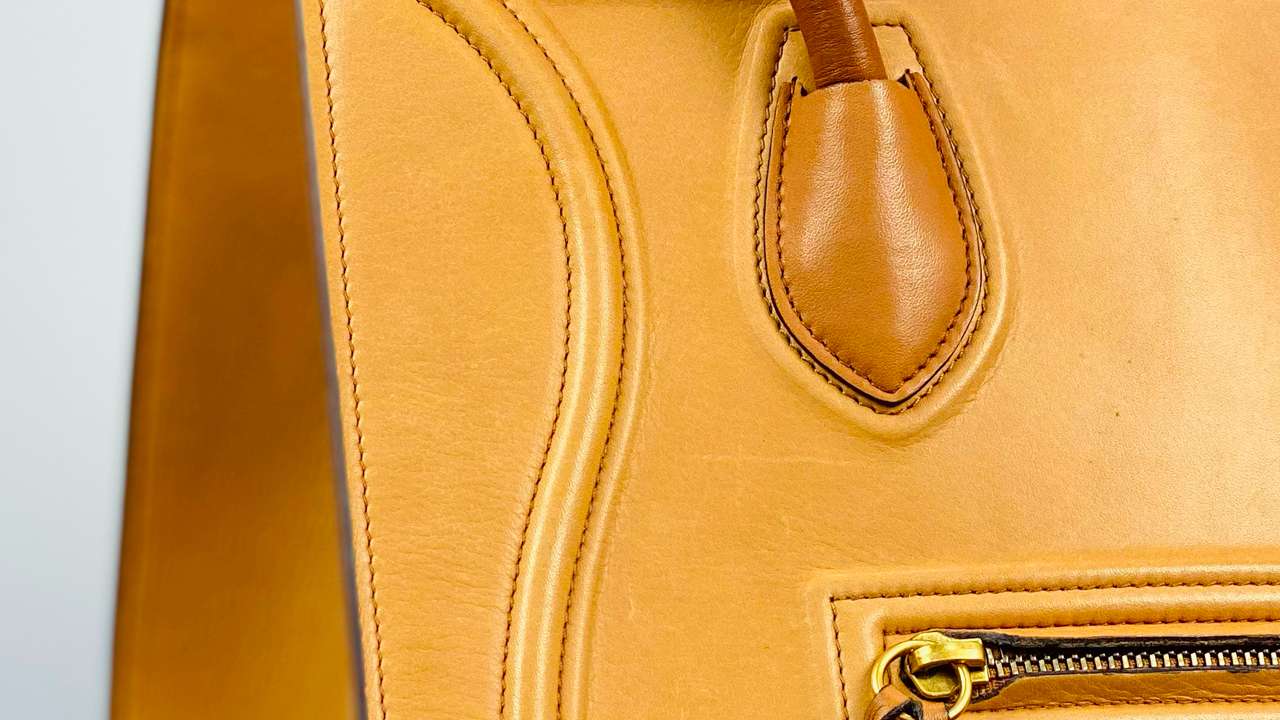 Bolsas Celine devem ter linhas retas e pontos perfeitos. Clique na imagem e confira modelos de bolsa da marca!