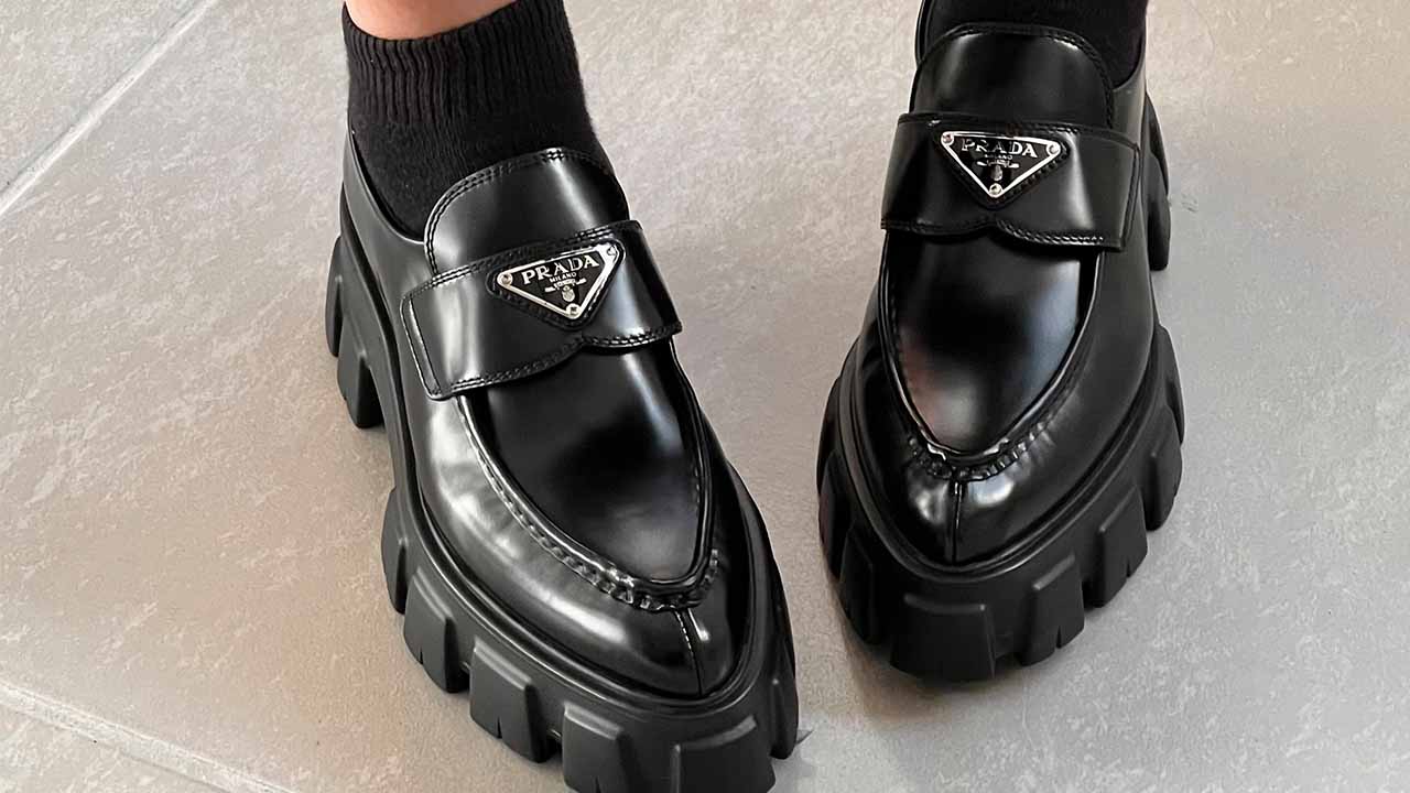 Mocassim com Meia: Você Precisa Ver Essa Combinação!