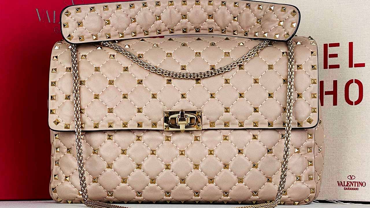 Valentino: Explorando a História e os Designs Marcantes da Marca Italiana