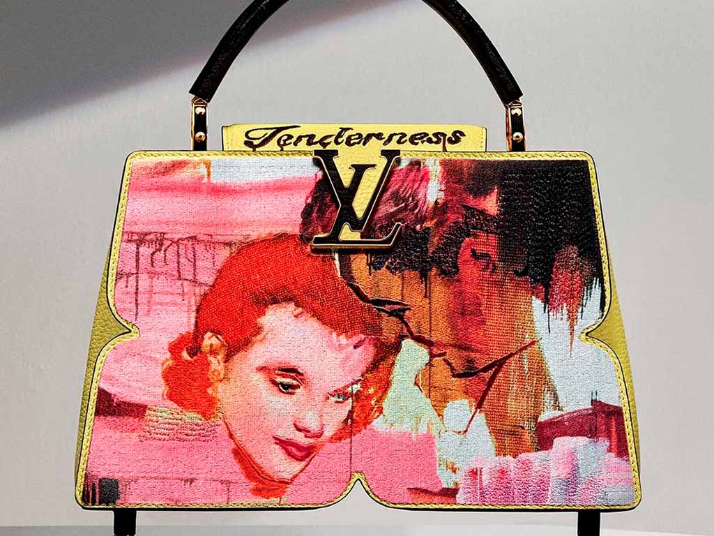 Uma das novas bolsas louis vuitton capucines.