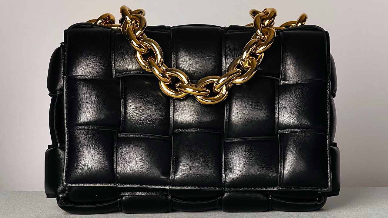 Bolsa Bottega Veneta Cassete. Clique na imagem e confira mais modelos!