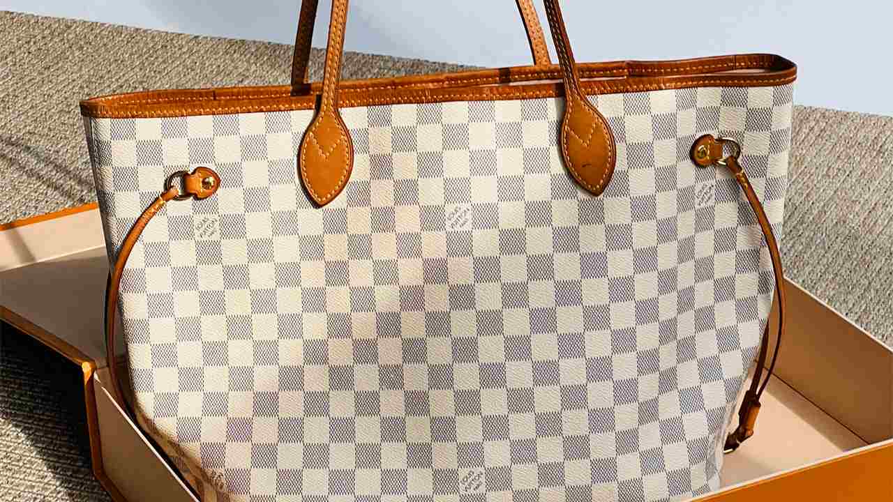 Bolsa Louis Vuitton Neverfull Damier. Clique na imagem e confira mais modelos da marca!