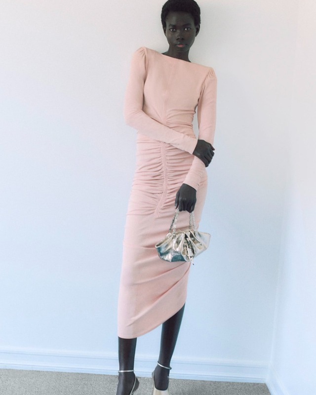 Coleção Givenchy Atelier. Clique na imagem e confira mais criações da marca! (Foto: Reprodução/Bergdorfgoodman.com/)