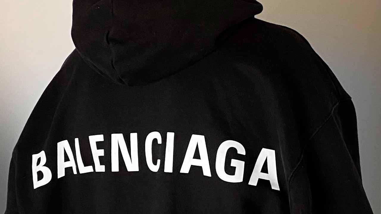 Balenciaga Cria Roupas Musicais: Ready-For-Music-Wear!