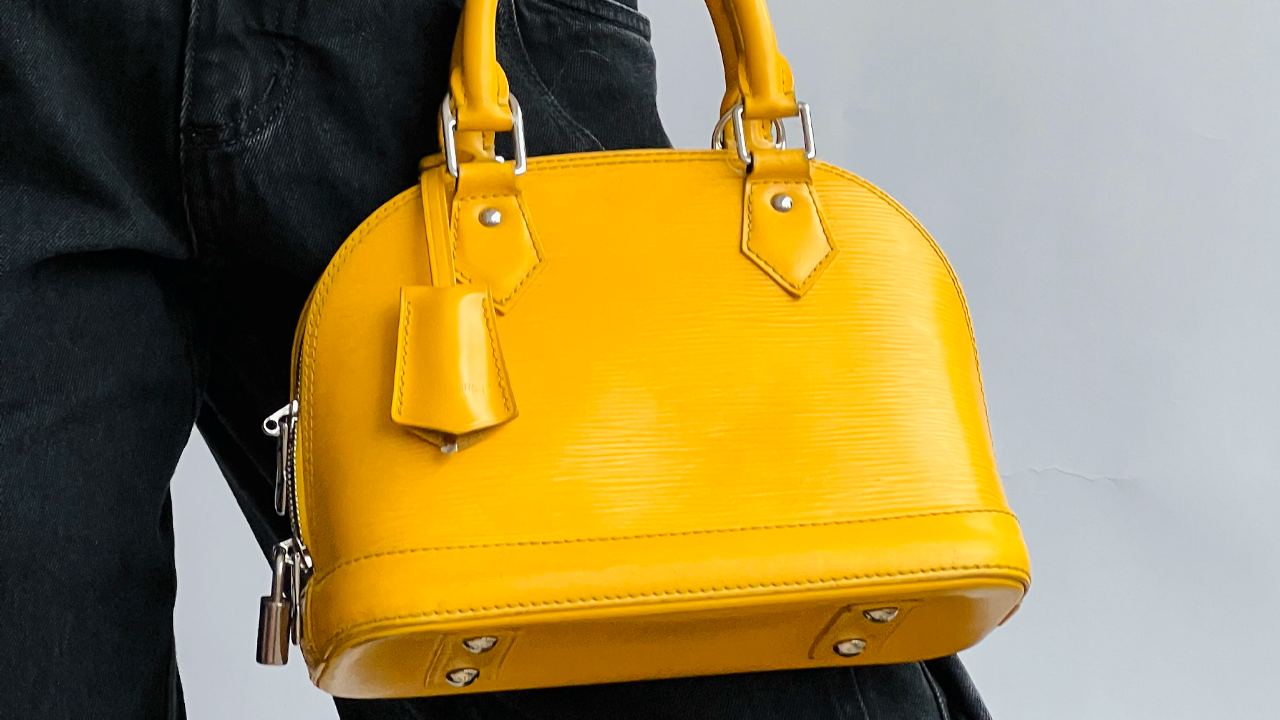 Bolsa Louis Vuitton Alma. Clique na imagem e confira mais peças Louis Vuitton na Black Week!