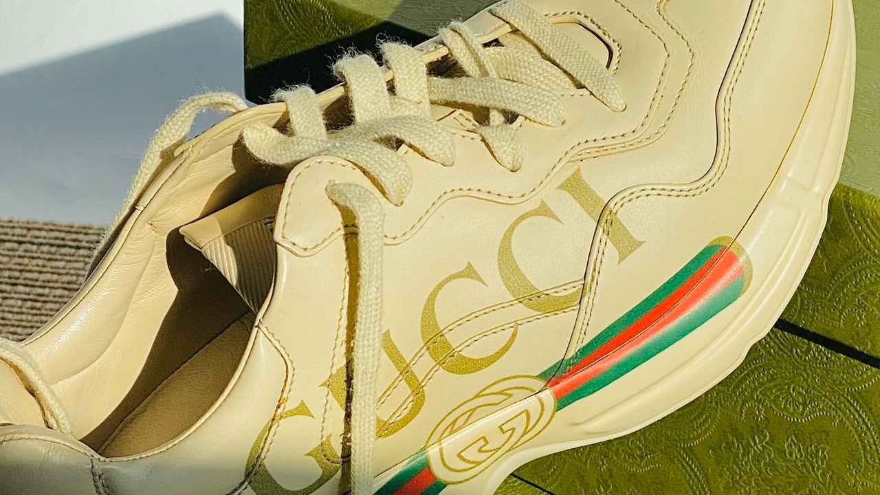 Tênis Gucci Rhyton. Clique na imagem e confira mais modelos da marca!