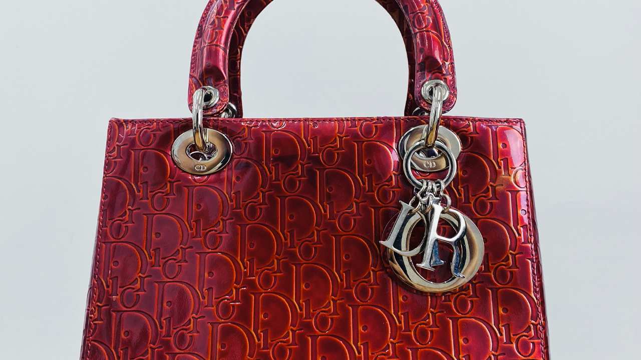 Bolsa Lady Dior. Clique na imagem e confira mais modelos da marca!