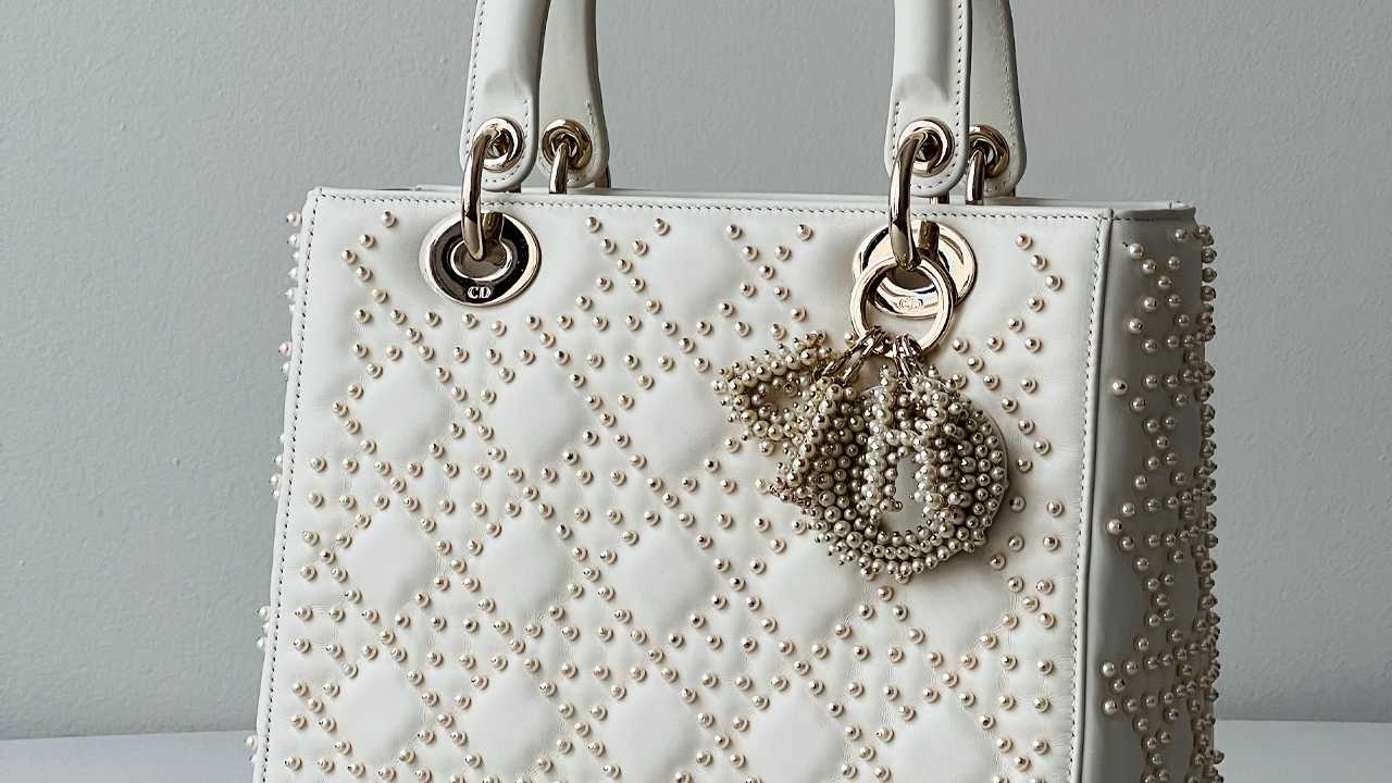 Bolsa Lady Dior. Clique na imagem e confira mais modelos da marca!