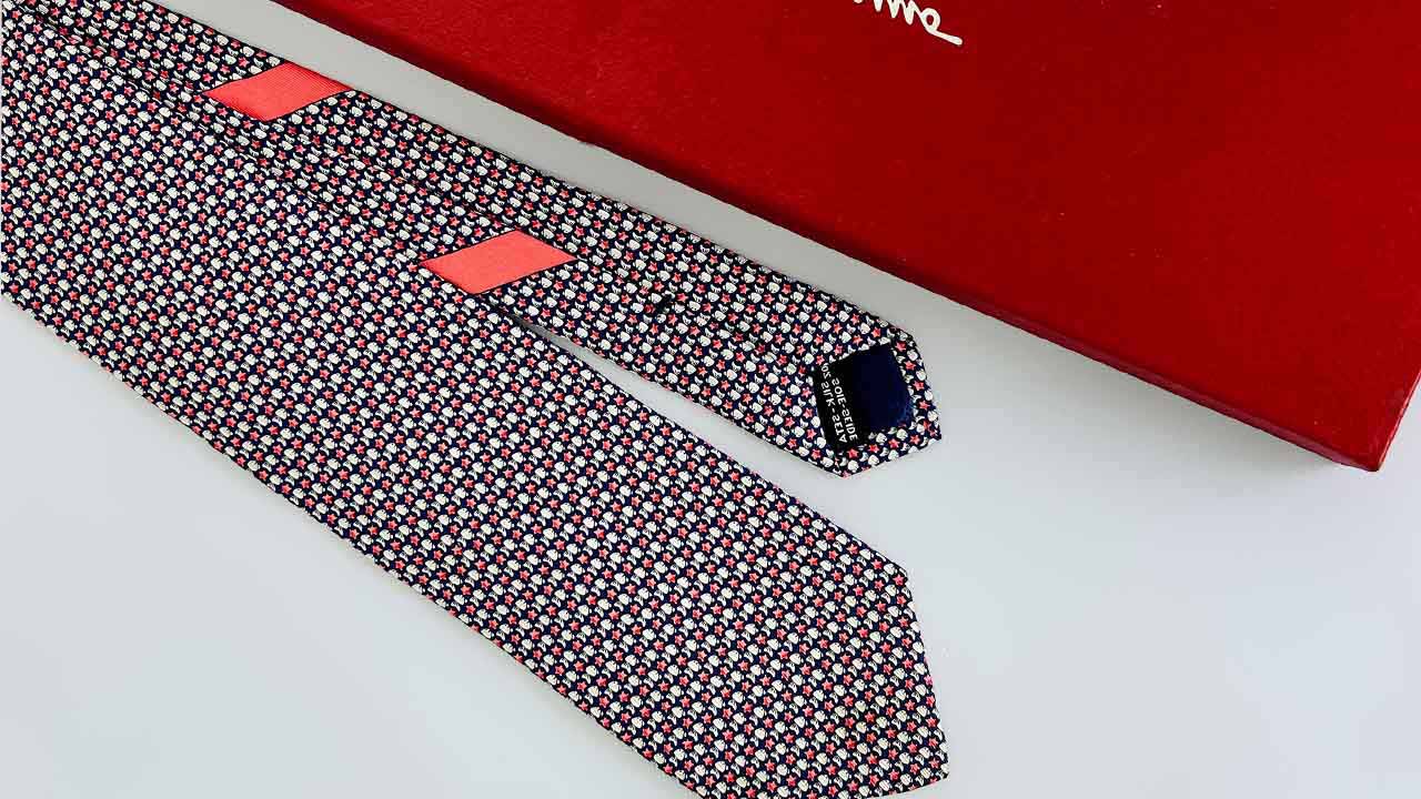 Gravata Ferragamo. Clique na imagem e confira mais modelos!
