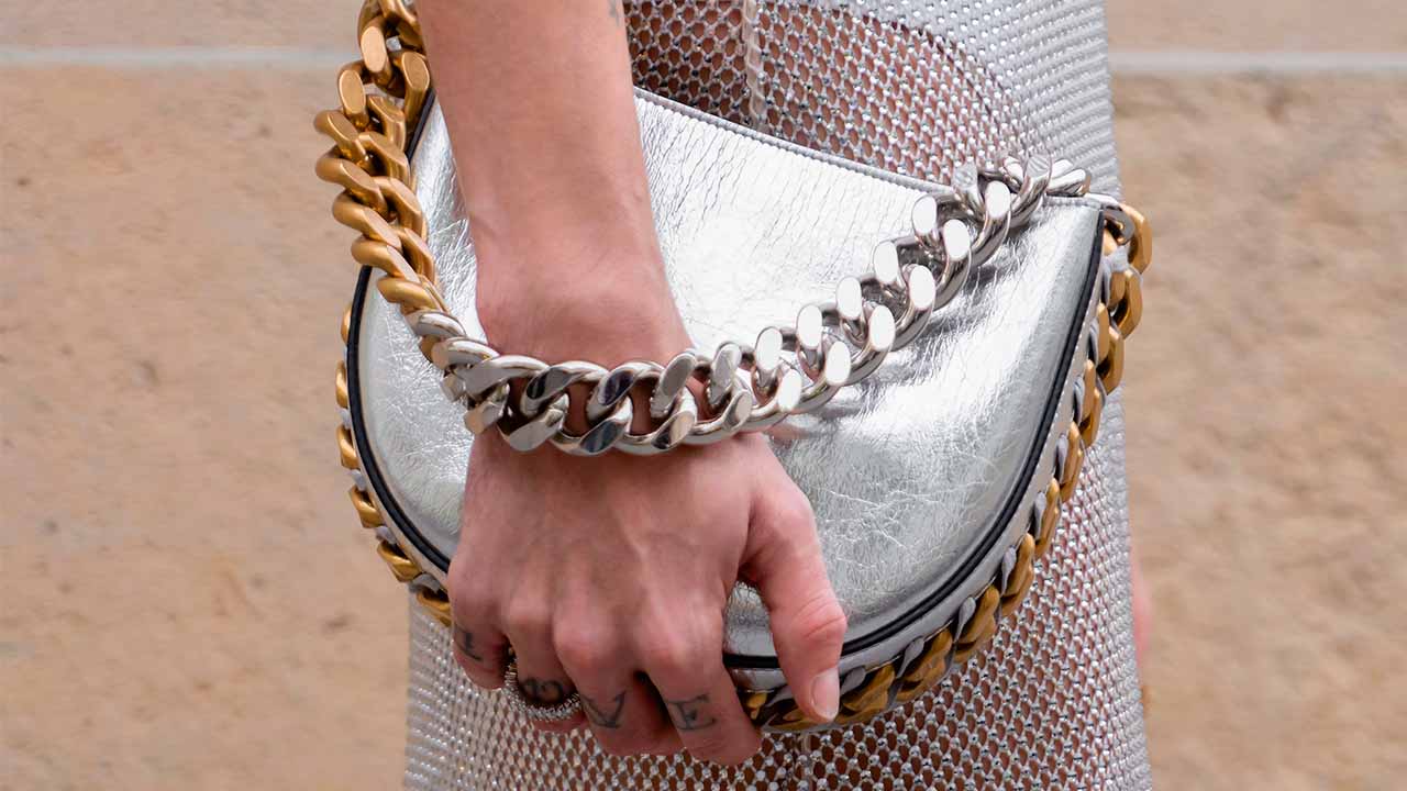 Stella McCartney e sua Moda de Luxo Vegana: BioPuff Substitui Penas!