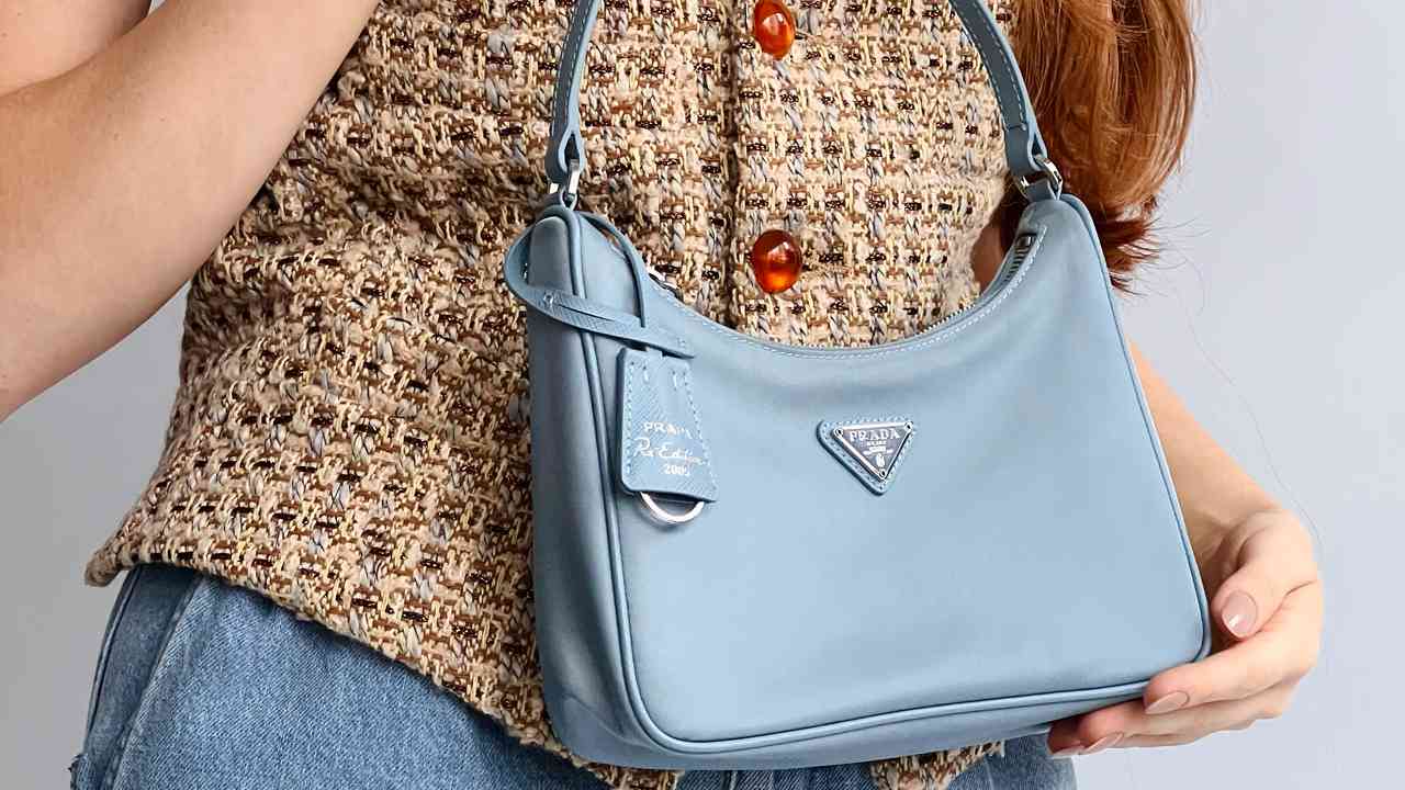 Bolsa Prada Re-Edition. Clique na imagem e confira mais modelos da marca!