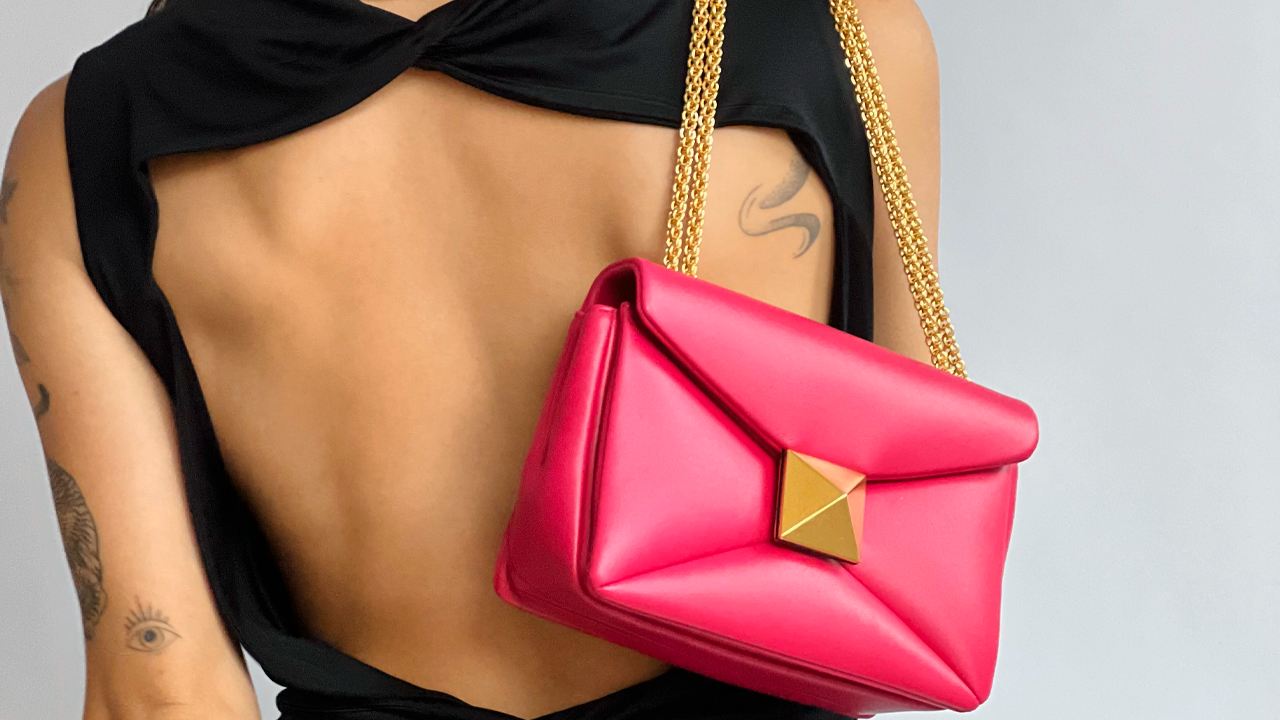 Bolsa Valentino One Stud. Clique na imagem e confira mais modelos da marca!