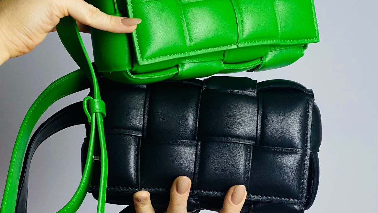 Bolsa Bottega Veneta Cassete. Clique na imagem e confira mais modelos da marca!