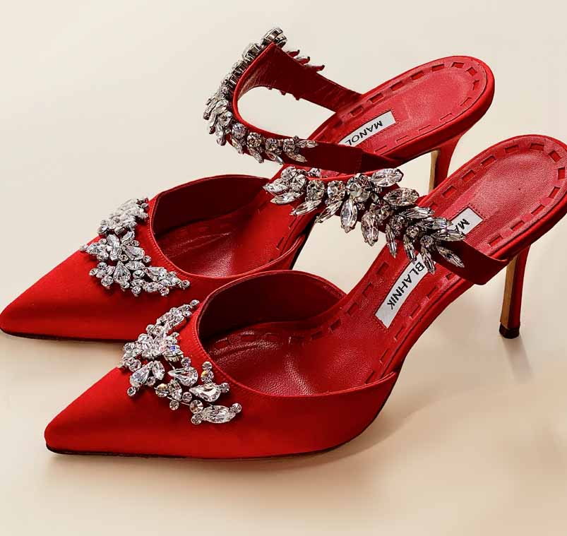 Foto de um mule de Manolo Blahnik uma das melhores marcas de sapatos do mundo.