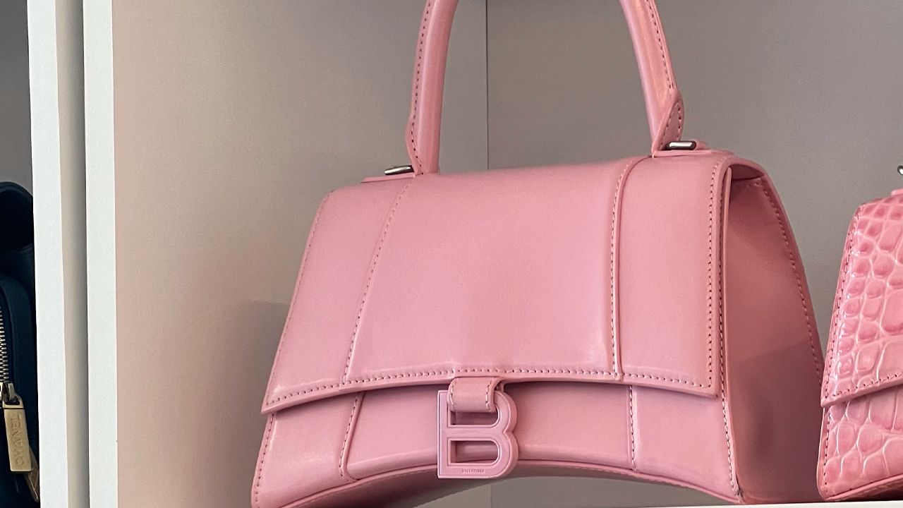 Bolsa Balenciaga Hourglass. Clique na imagem e confira mais modelos da marca!