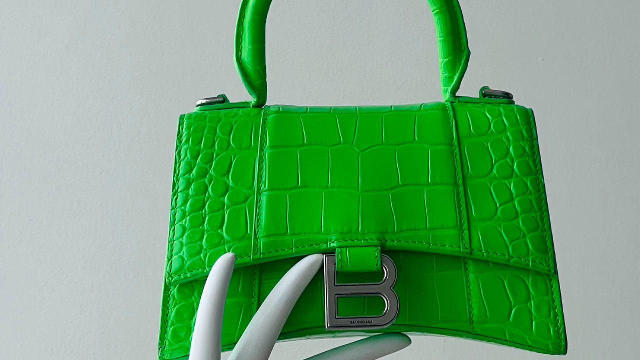 Bolsa Balenciaga Hourglass. Clique na imagem e confira mais modelos da marca!