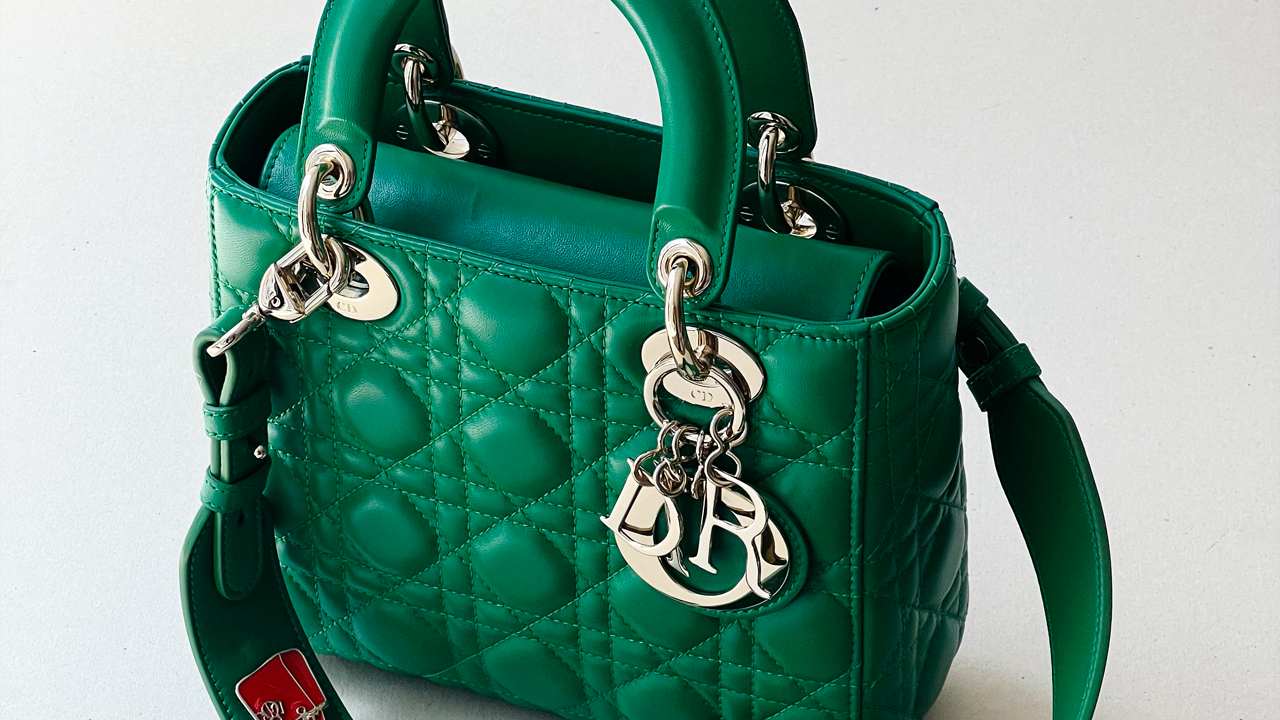 Bolsa Lady Dior. Clique na imagem e confira mais modelos da marca!
