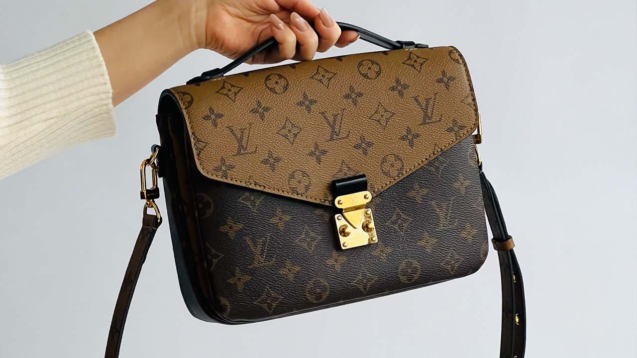 Bolsa Pochette Metis Louis Vuitton. Clique na imagem e confira mais peças da marca!