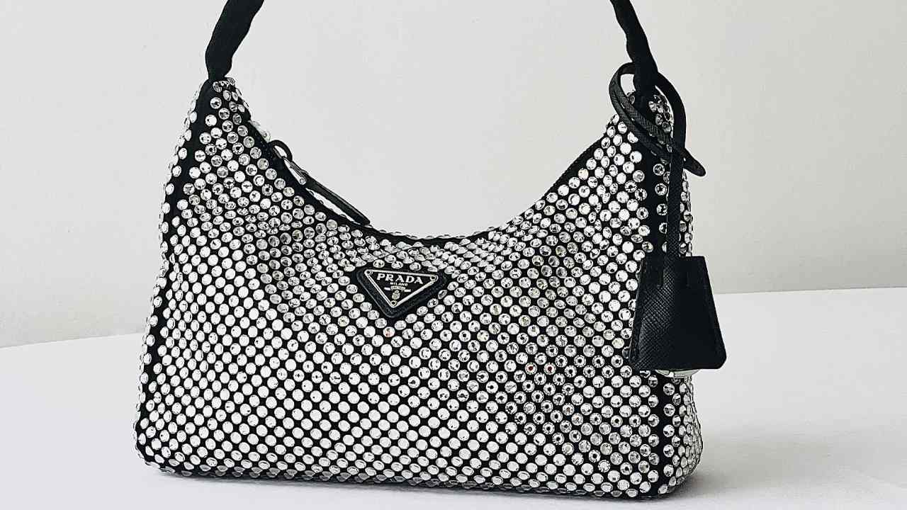 Bolsa Prada Re-Edition. Clique na imagem e confira mais modelos da marca!