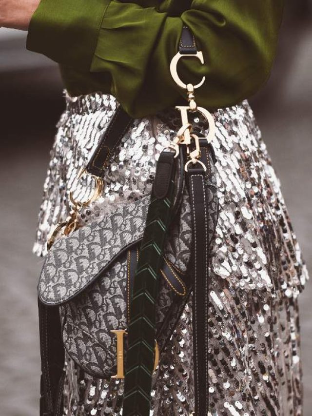 Fashionista sem esforço: acessórios que adicionam informação de moda ao seu look.