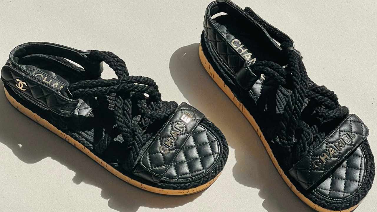 Papete Chanel. Clique na imagem e confira peças similares!