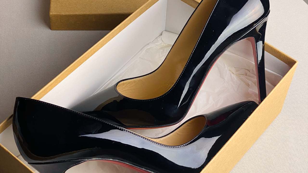 Sapato Christian Louboutin Pigalle. Clique na imagem e confira mais modelos da marca!
