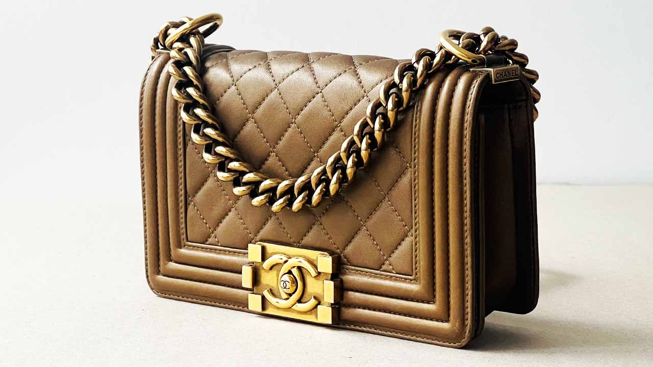 Bolsa Chanel Boy. Clique na imagem e confira mais modelos da marca!
