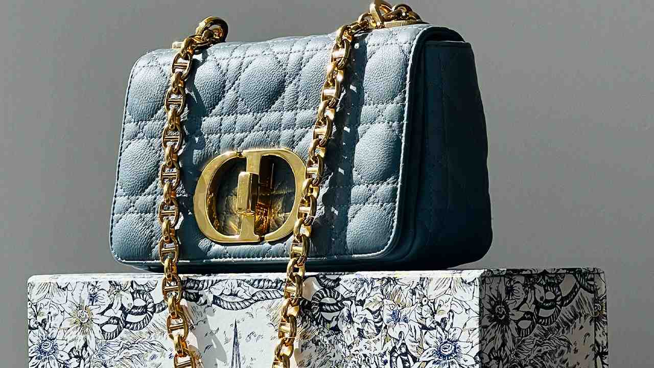 Bolsa Dior Caro. Clique na imagem e confira mais modelos da marca!