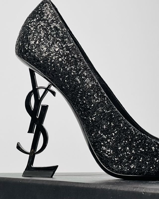 Sapato Opyum Saint Laurent. Clique na imagem e confira mais modelos da marca!