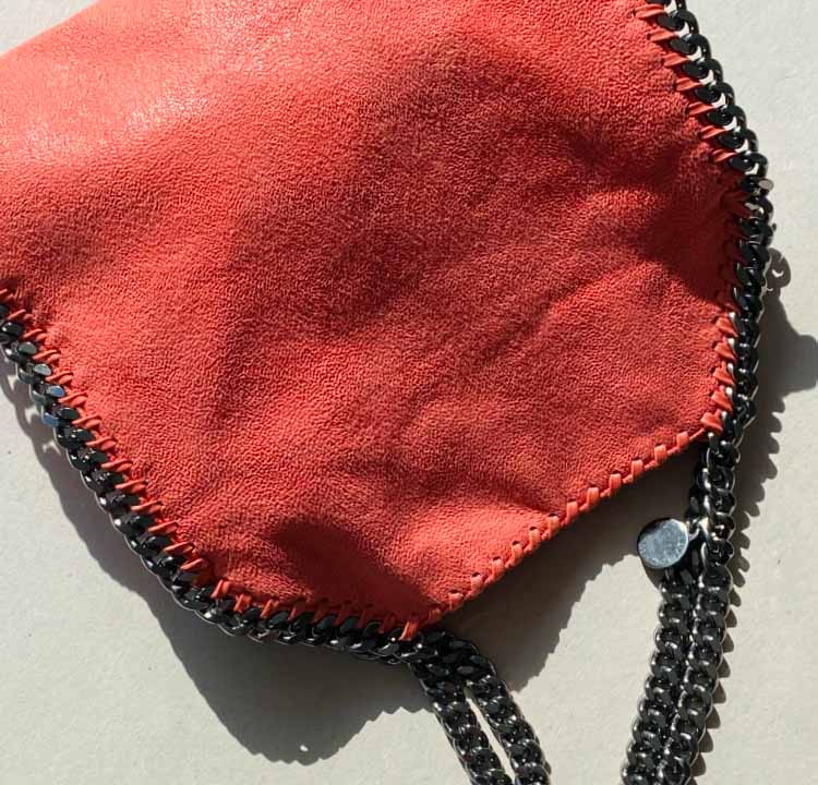 Foto do modelo de tote bags da Stella McCartney,