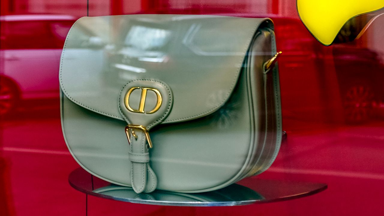 capa do post sobre quanto custa bolsa dior bobby