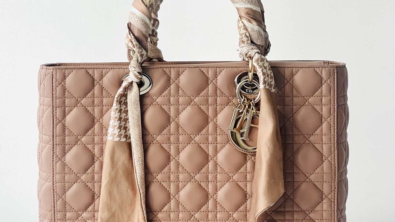 Bolsa Lady Dior. Clique na imagem e confira mais modelos!