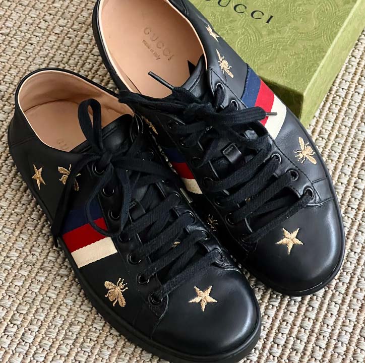 Foto de tênis masculino Gucci uma opção de presente de dia dos namorados.