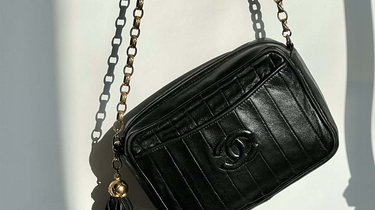 Clique na imagem e confira modelos de bolsa Chanel!