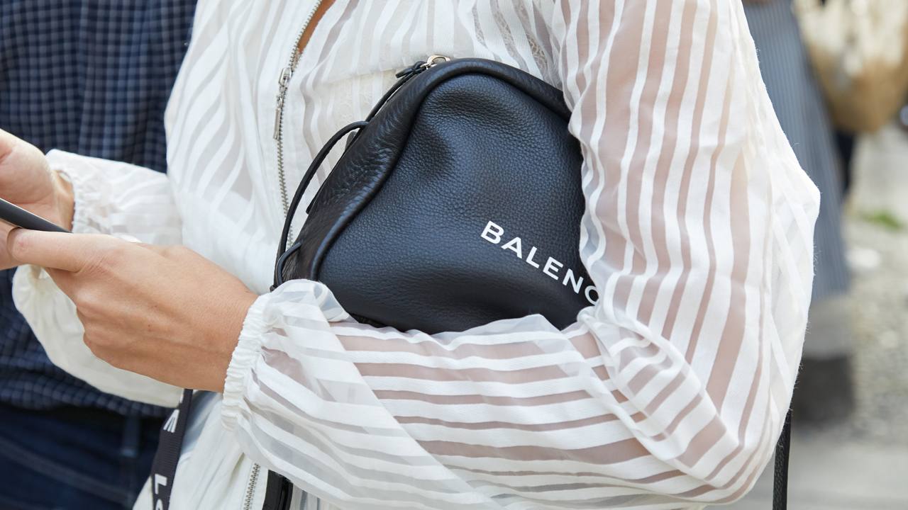 capa do post sobre nova campanha da balenciaga