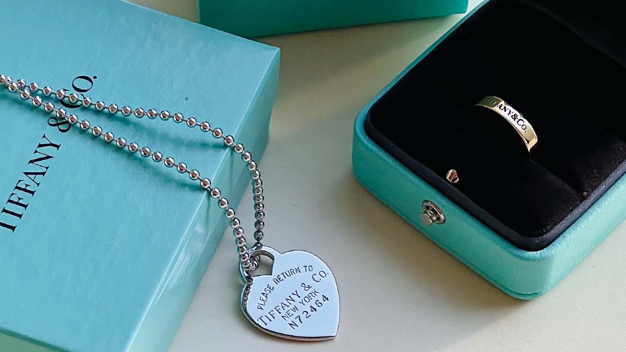 Joias Tiffany & Co. Clique na imagem e confira mais peças da marca!