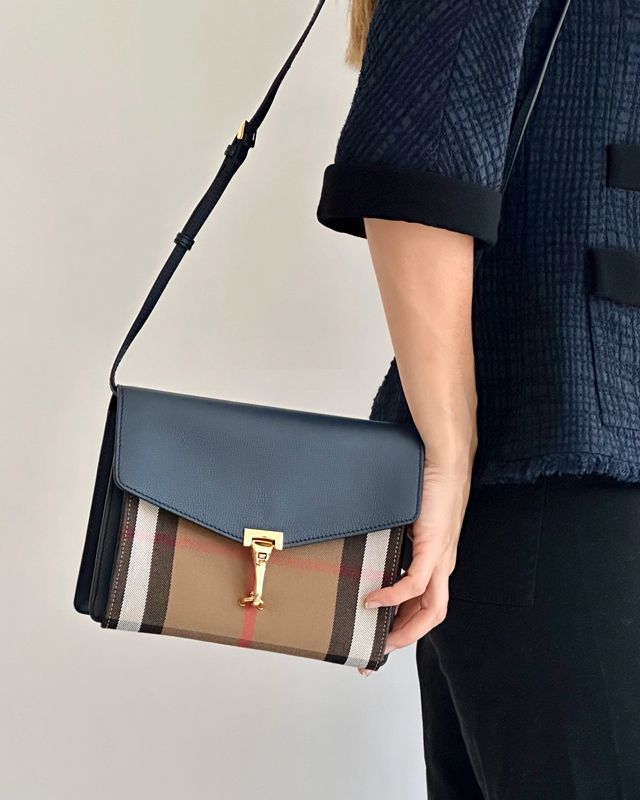 Bolsa Burberry. Clique na imagem e confira mais peças da marca!