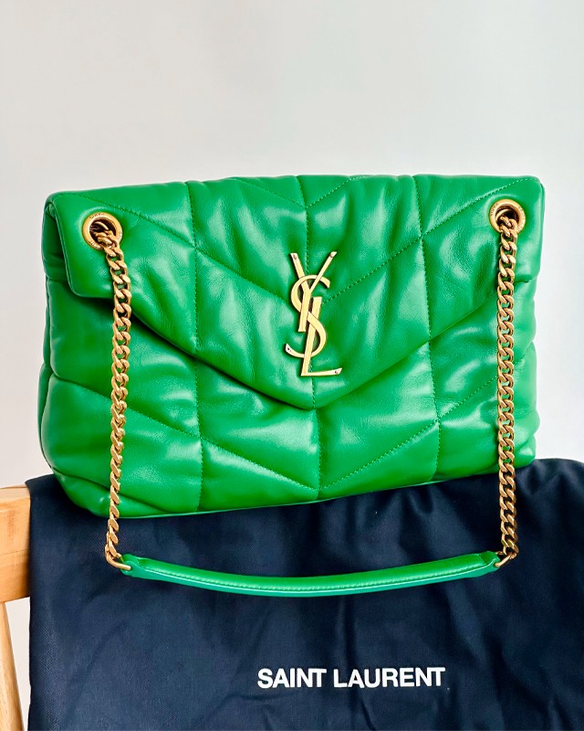 Bolsa Saint Laurent Loulou. Clique na imagem e confira mais modelos da marca!